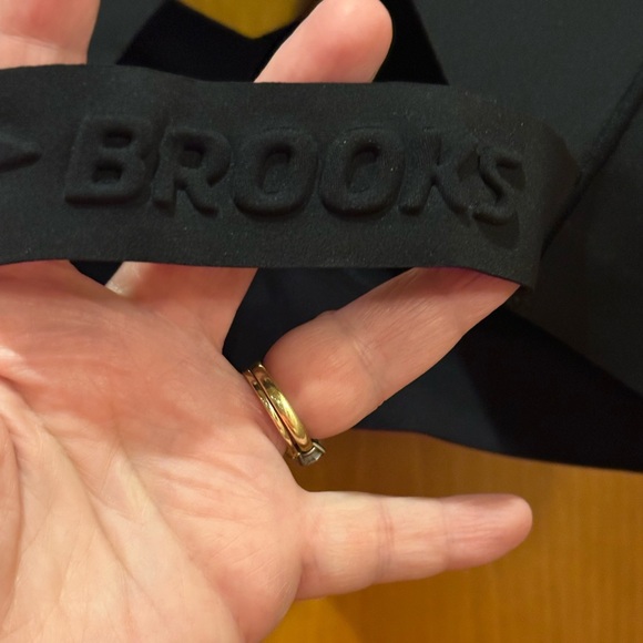 Brooks Black Sports Bra - Picture 11 of 16